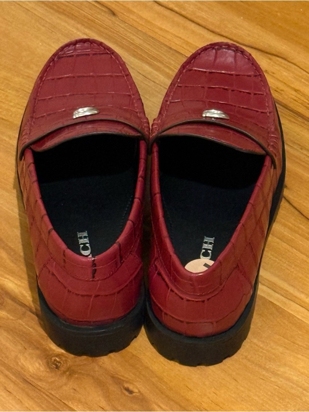 Coach Women’s Jocelyn loafer Burgundy Croc-Embossed Slip-On - Picture 2 of 9